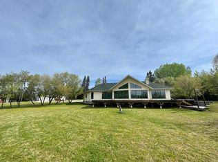 6701 N 15th Ave, Edson, AB T7E 1S3