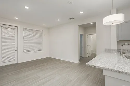 Franklin Flats — Photo 11