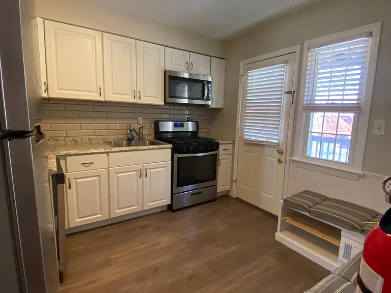 3 Stanford Dr #4A — Photo 1