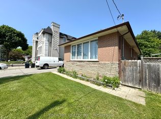 5 Cloebury Ct, Toronto, ON M2R 1V7