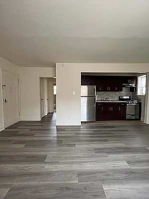 1st image of 560 Howard Ave #2B