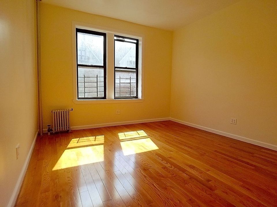 1st image of 500 W 213th St APT 15