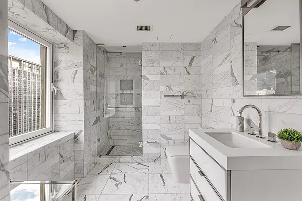 Rented by Sotheby's International Realty | media 13