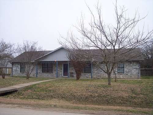 1st image of 4003 Cove Dr