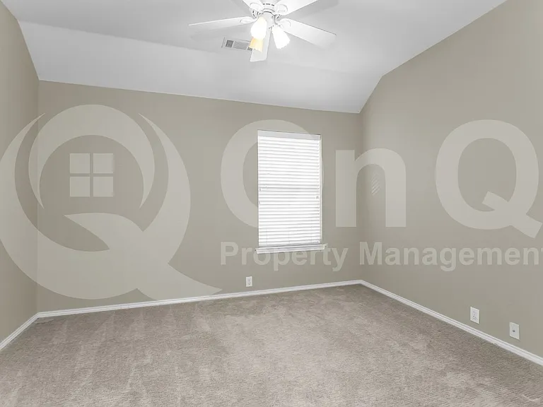 11281 Balcones Dr — Photo 35