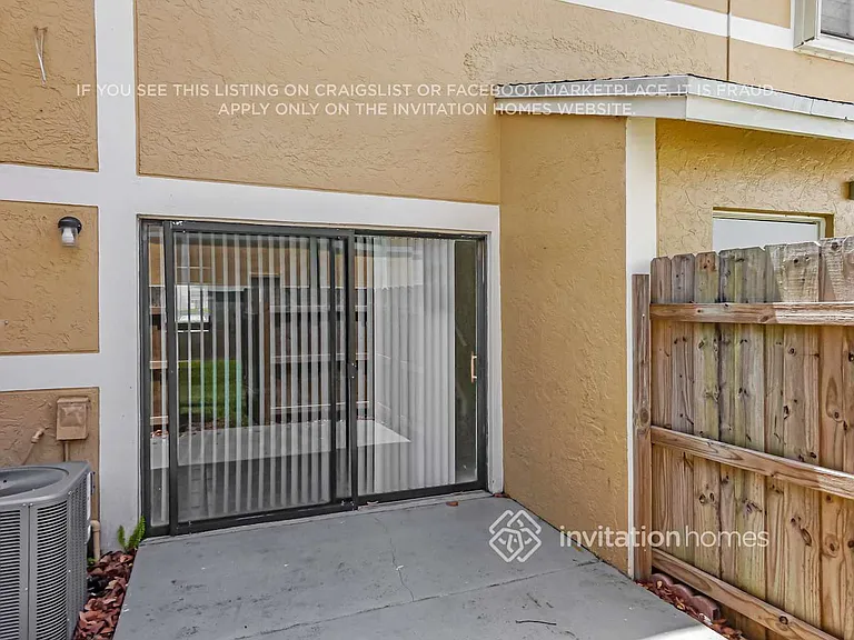 9489 Palm Cir N #9489 — Photo 17