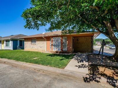 212 Fireside Village Dr, Keene, TX, 76059