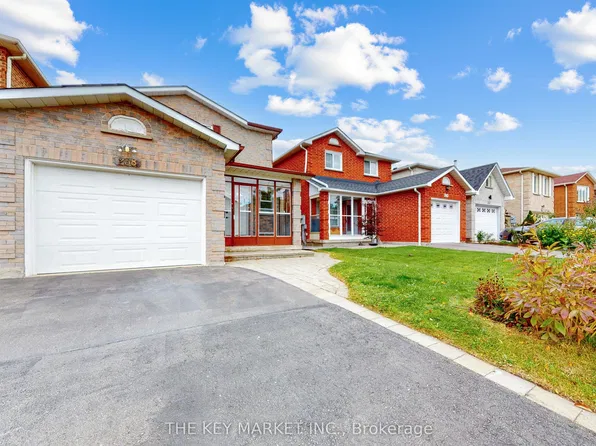 238 Lech Walesa Dr, Mississauga, ON L5B 3H2