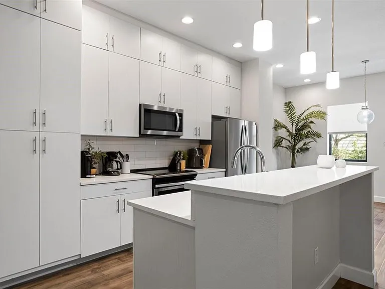 401 N Oregon Ave #2 — Photo 4