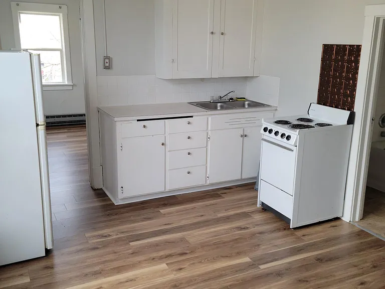 1819 W 1st Ave #4 — Photo 4