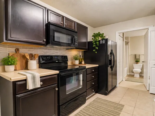 Parc at Flowing Wells Apartment Homes