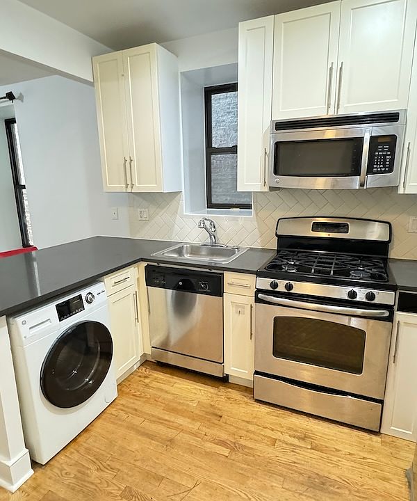 1st image of 305 W 150th St #202A