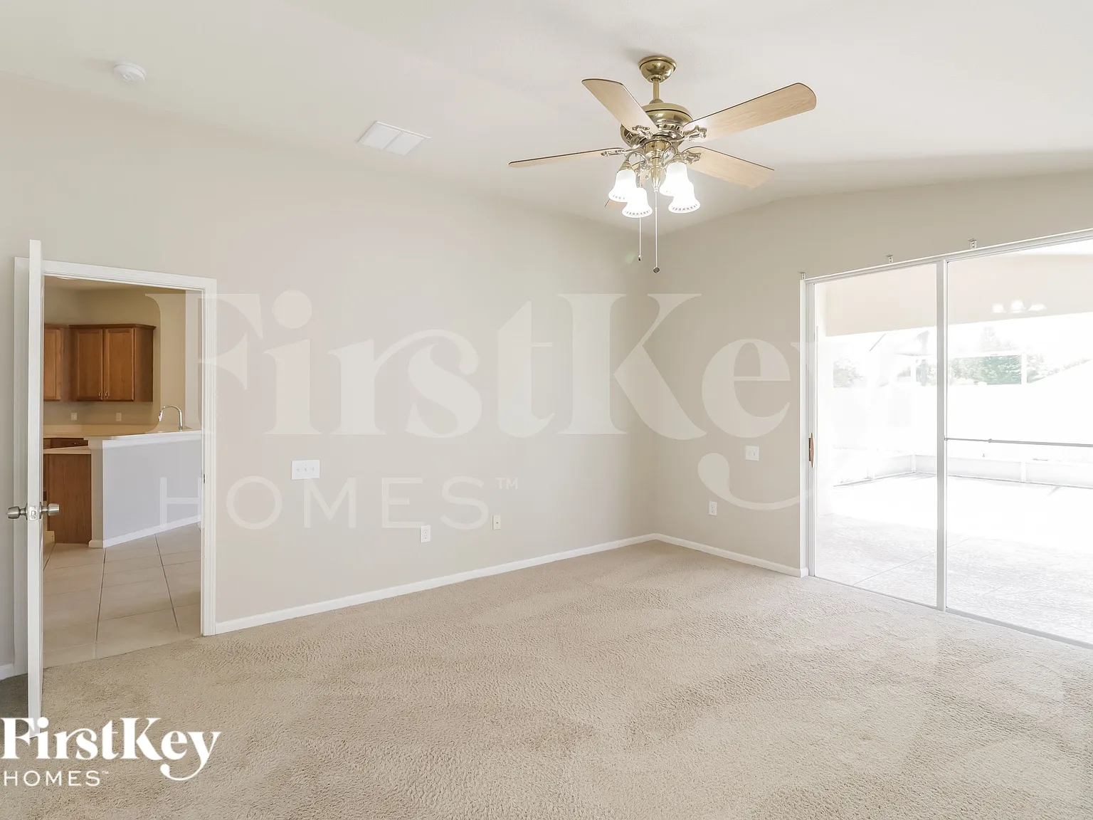 4 bed, 2.0 bath, 2564 sqft, $2,380 — Photo 4