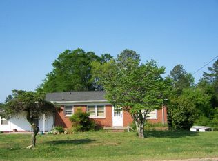 303 Vernon St, Broadway, NC 27505