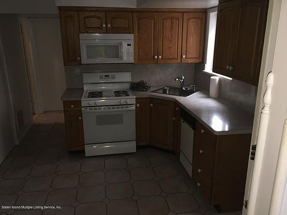 5th image of 19 Shotwell Ave