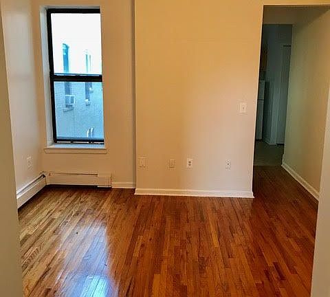 4th image of 811 Saint Nicholas Ave APT 4F