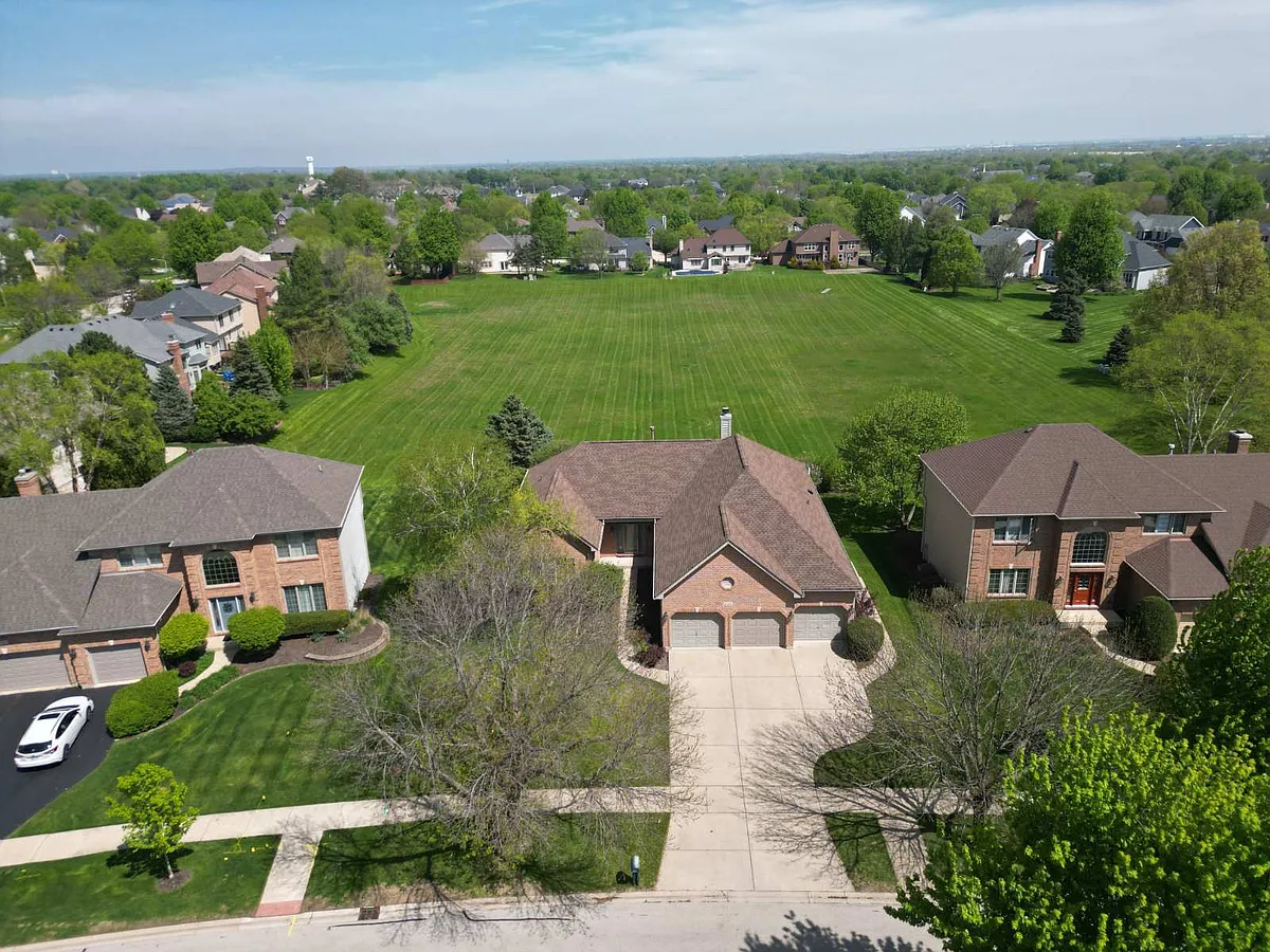 Building Photo - 4112 Falcon Dr