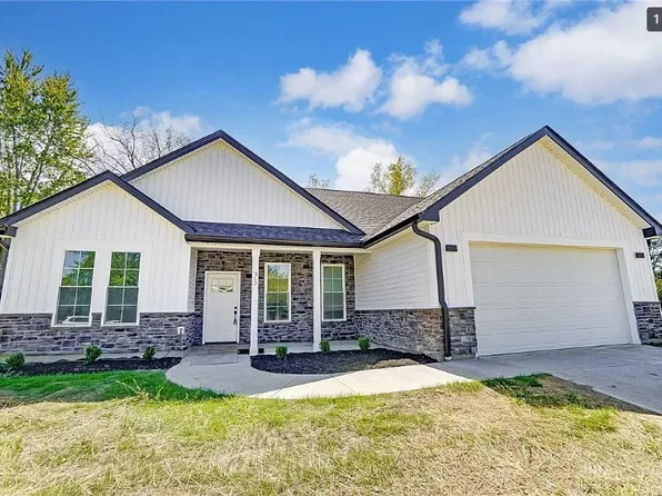 312 Skinner Dr, Dayton, OH 45426