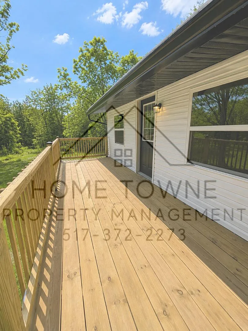 6809 Nixon Rd — Photo 2