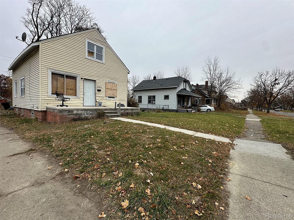 2nd image of 17801 Marx St