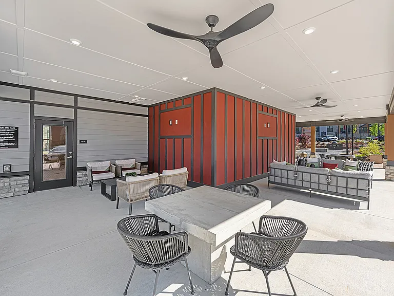 Populus Westside Apartments — Photo 32
