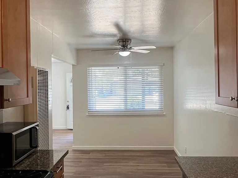 1911 Wildwood Way #1 — Photo 6