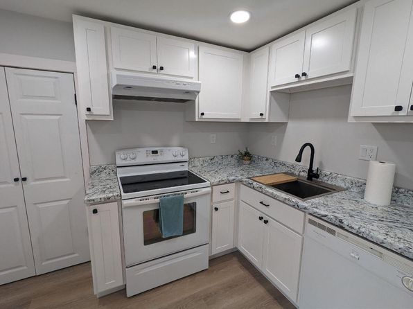 304 N Stevenson St, Deforest, WI 53532