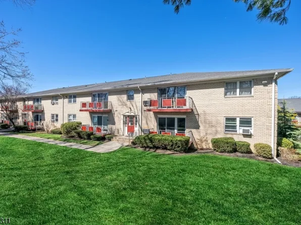 366 Hoover Ave, Unit 120 BLDG 8 #120, Bloomfield Twp., NJ 07003