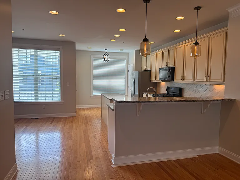 28 Moses Wheelock Ln #28 — Photo 6