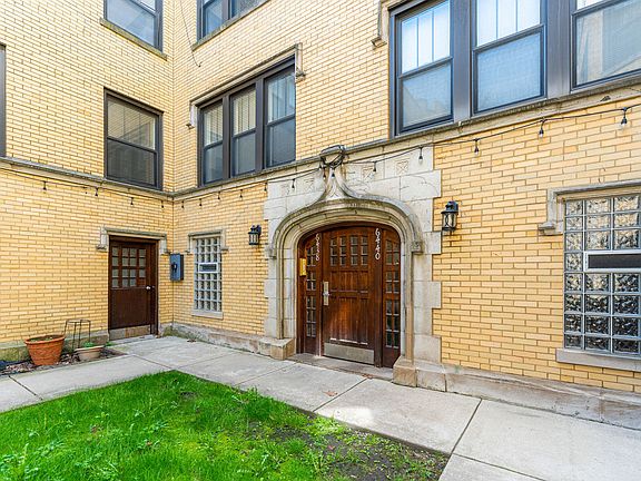 3rd image of 6438 N Leavitt St APT 1S