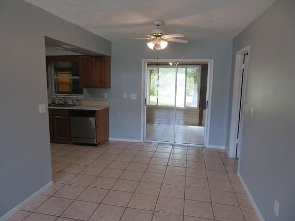 3rd image of 574 NW Azine Ave