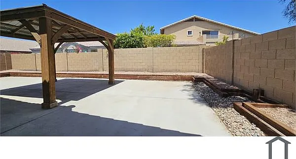 10886 W Locust Ln — Photo 46