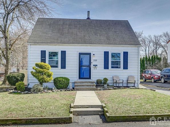 New Jersey Luxury Homes For Sale 24 821 Homes Zillow