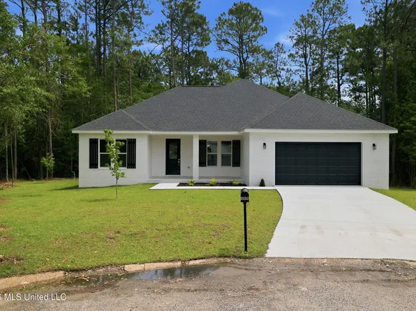 12470 Pineridge Ct, Gulfport, MS 39503