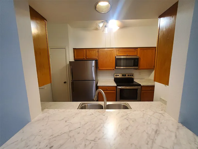 17473 Red Oak Dr #7473 — Photo 8