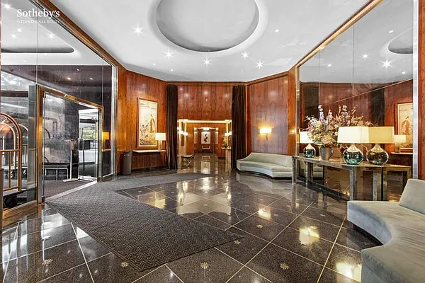 Sold by Sotheby's International Realty | media 14