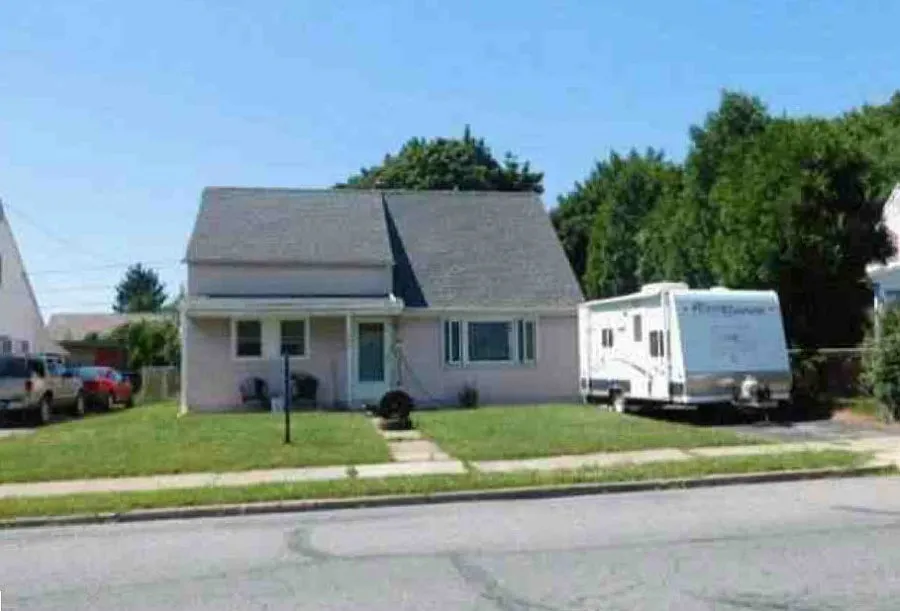 707 Tuckerton Ave photo 1