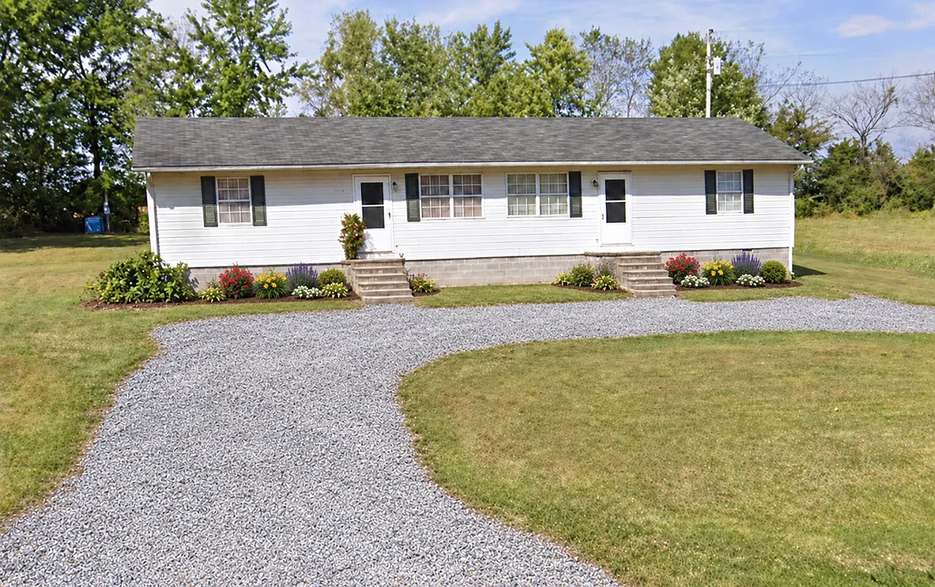 1823 Greenfield Hwy — Photo 1