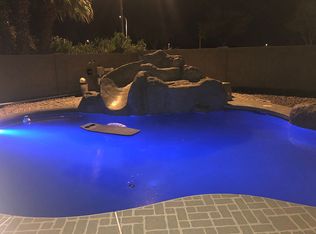 951 S Sunset Ct, Chandler, AZ 85225