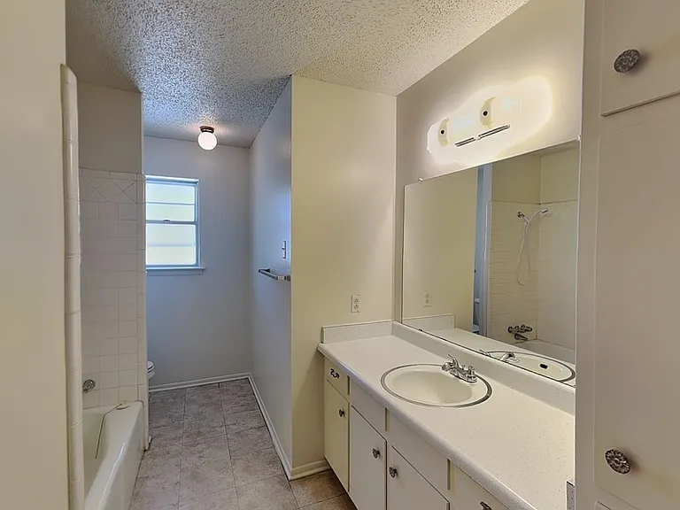 6220 Wheaton Dr — Photo 11