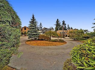9811 NE 16th St, Bellevue, WA 98004