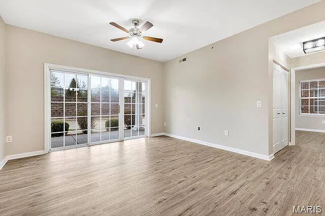115 Saint James Ct — Photo 20