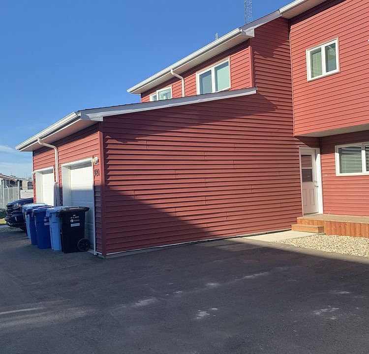 1st image of 120 Alderwood Dr