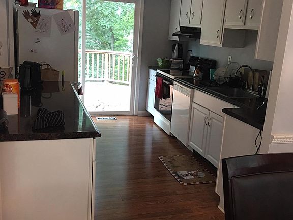 3rd image of 1229 Ramblewood Dr