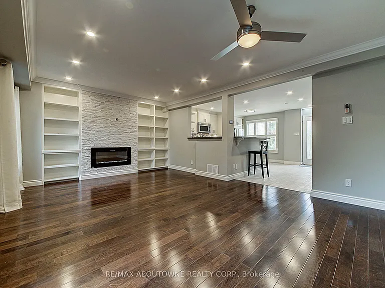 2353 Marine Dr #3 — Photo 10