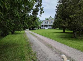 19 Reynolds Rd, Grand Isle, VT 05458