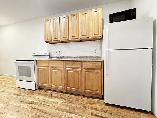 Rented by Coda Real Estate NYC | media 6