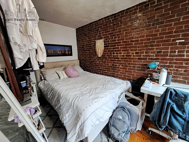 165 Endicott St #4 — Photo 7