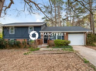 528 Roxbury Dr, Riverdale, GA 30274