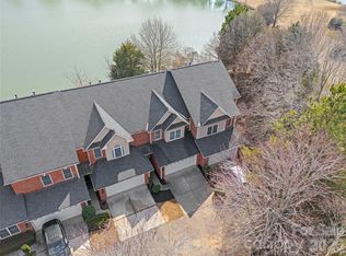 617 Crosswater Ln, Fort Mill, SC 29708